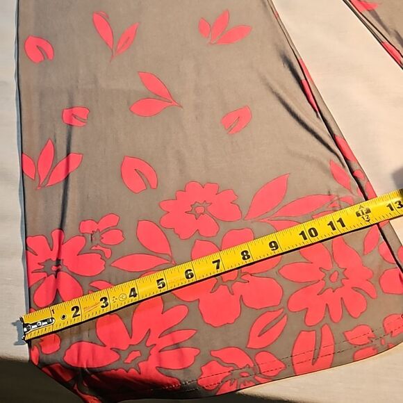 Reborn Wide-Legged Leggings/Dance Pants Size Large  EUC  Rayon/Spandex Blend - Picture 4 of 8